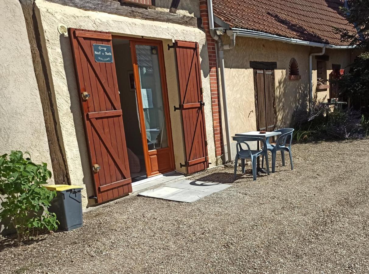 Agreable Studio Dans Le Centre Historique La Ferte-Saint-Aubin Exterior photo